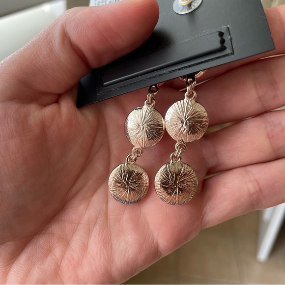 New York & Company Rose Gold Pink Pearl waterfall earrings - Picture 3 of 3